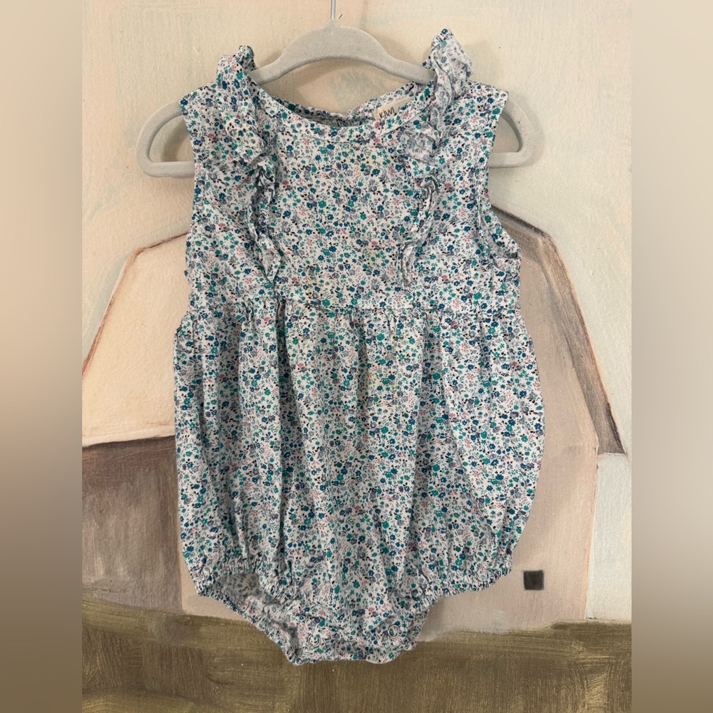 KIWI & CLOVER Ditzy Floral Ruffled Baby Romper Size 12-18M